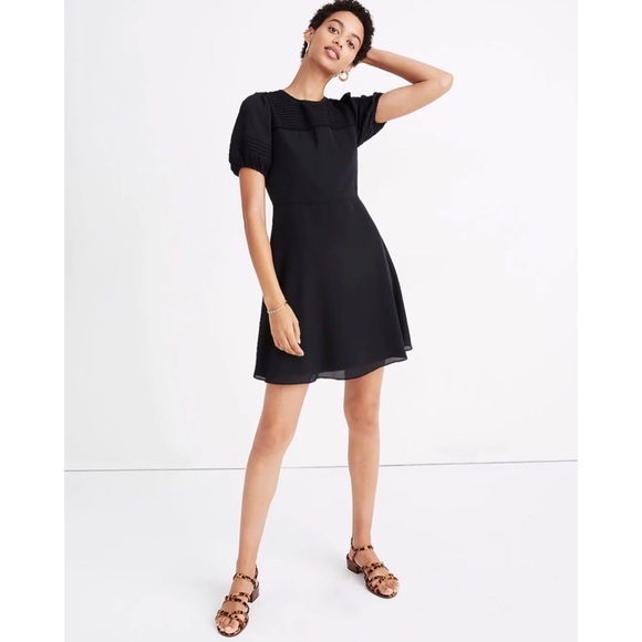 Madewell Dresses & Skirts - Madewell Pintuck Puff-Sleeve Mini Dress